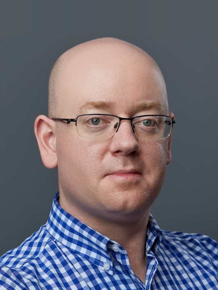 Dr Pieter van der Bijl